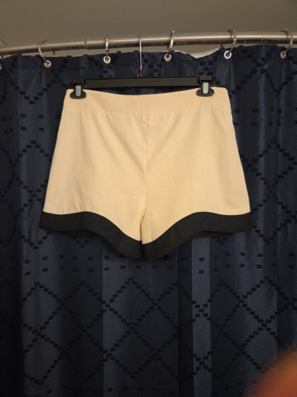 Aureum High-Waist Cream Shorts with Black Scalloped Hem Size L